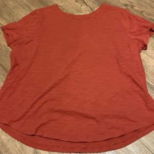 old navy tee shirt